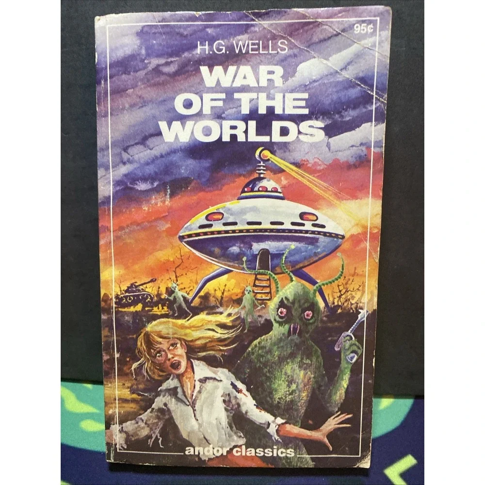 War of the Worlds by H.G. Wells Vintage 1976 Paperback Book Sci-Fi Andor Classic